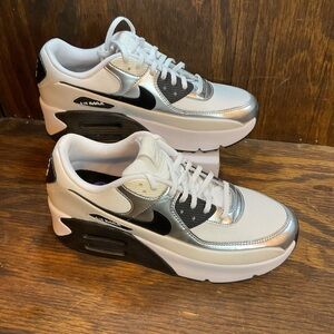 Women Size 11.5 Nike Air Max 90 LV8 Platforms Athletic Shoes  IB0170-100 New